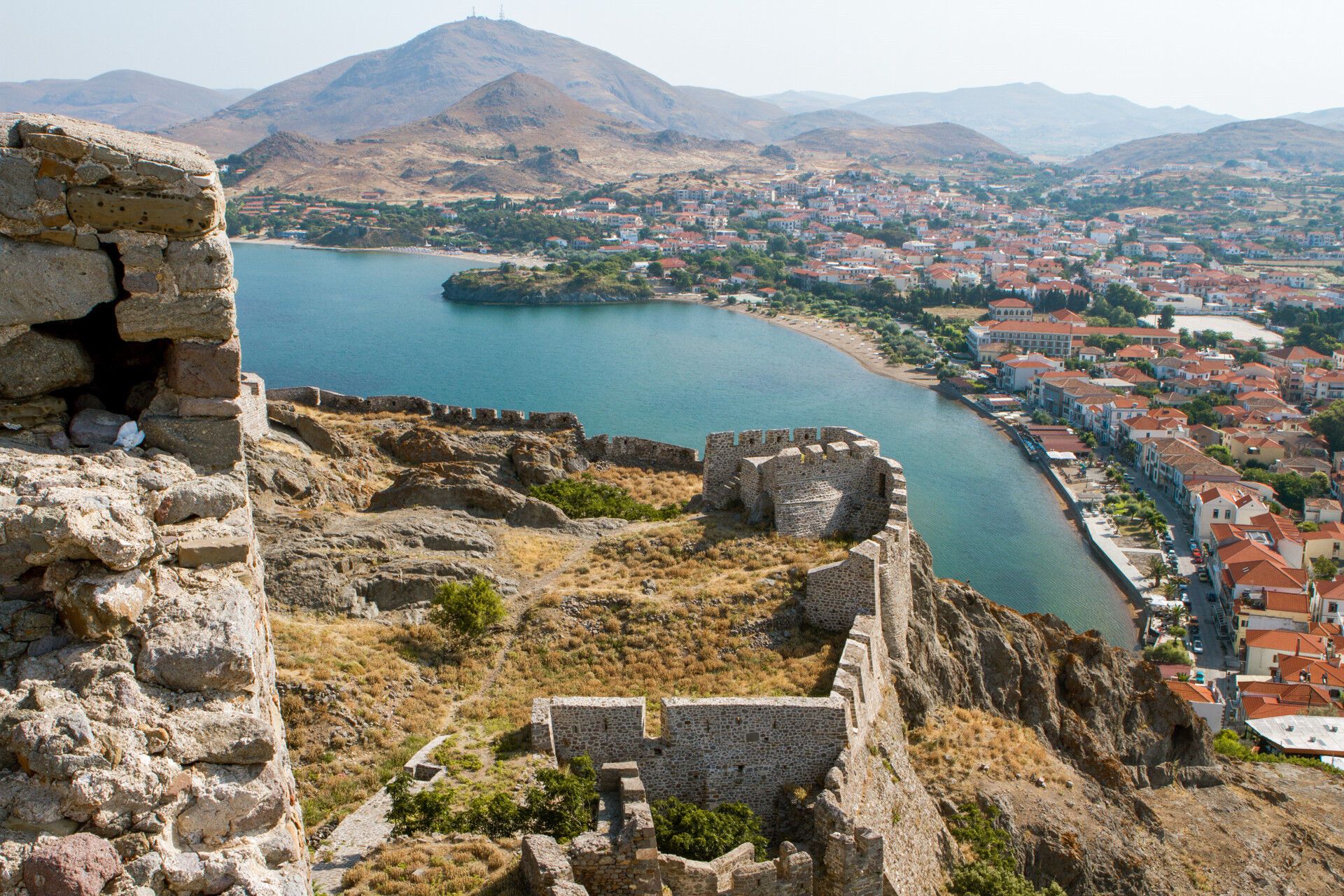 romeikos_yalos_view_from_the_castle_limnos_island